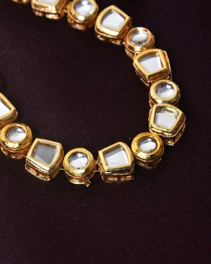 Single Line Kundan Necklace With Earrings