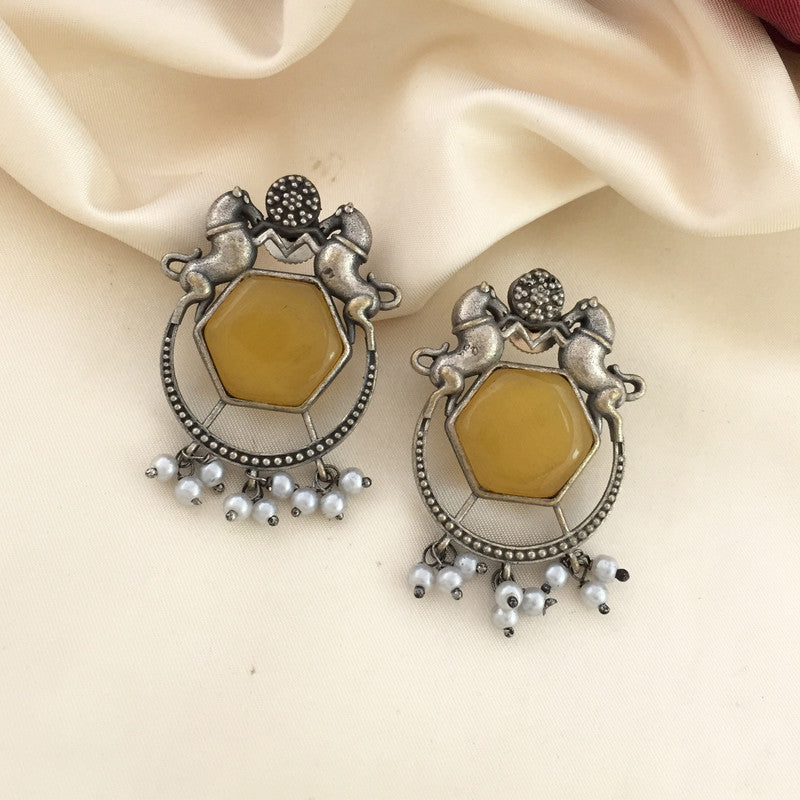 Horse pattern Oxidised Silver look-a-like earrings - Yellow